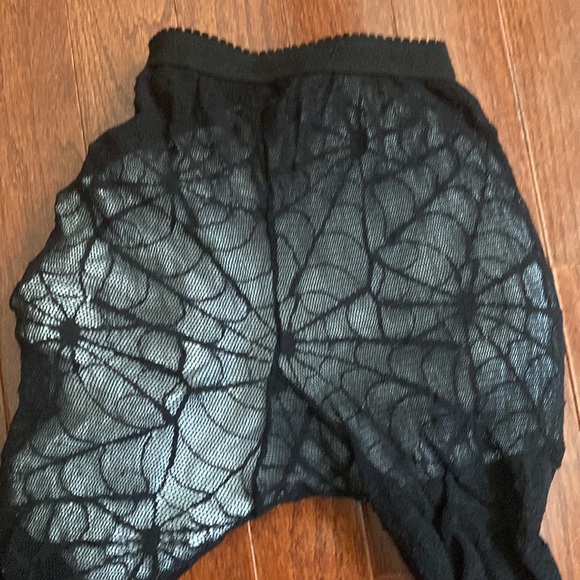 Leg Avenue Kid’s Spiderweb Tights (Halloween Witch Accessory) - Picture 11 of 12